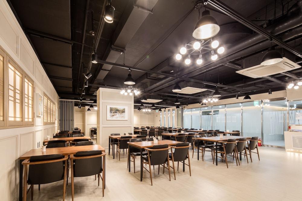 The First Stay Hotel Seoul Exterior foto